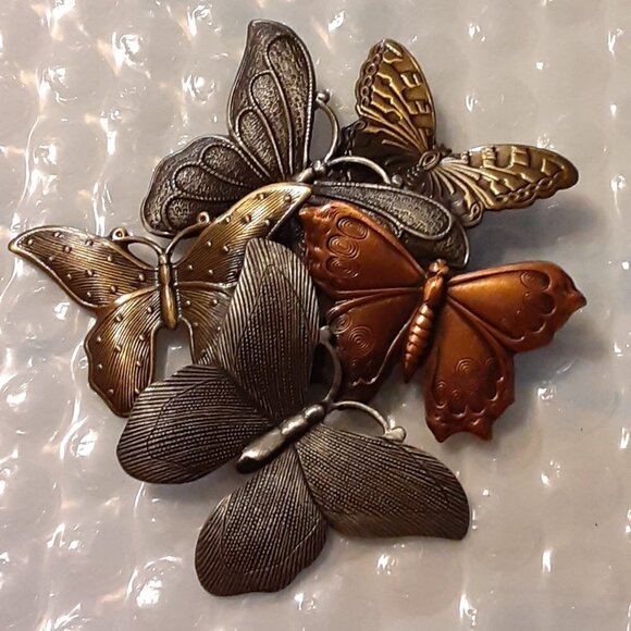 Large Butterfly Brooch - Picture 1 of 3